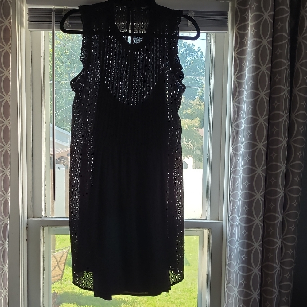 Chic Black Lace Mini Dress